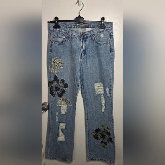 *2 For $30* Z. Cavaricci Blue Straight Leg Vintage Jeans w/ Embroidered Accents - Picture 1 of 14